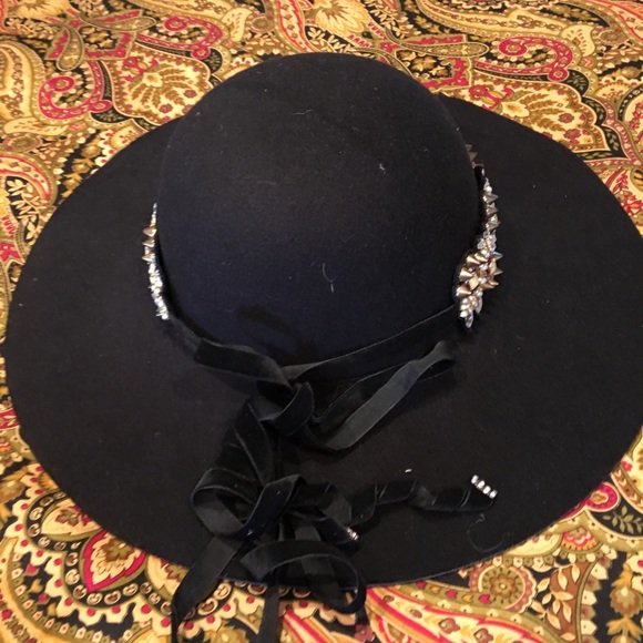 Black Floppy Wool Hat Added Bling - Picture 4 of 4